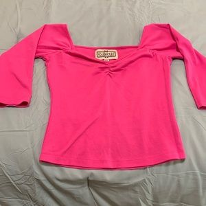 Quarter sleeve hot pink top